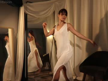 webcam girl tifalock_ live cam image #2134280