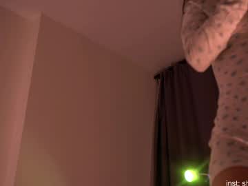 webcam girl shiningstarrr live cam image #12220021