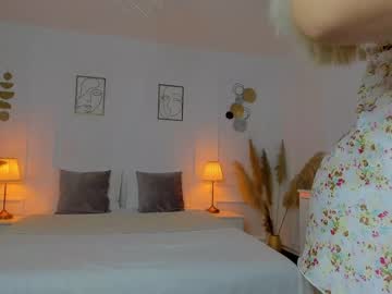 webcam girl rennatha21 live cam image #7898057