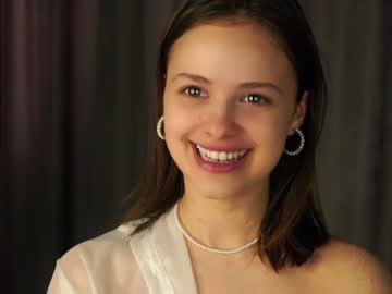 webcam girl a_whole_eternity live cam image #9405669