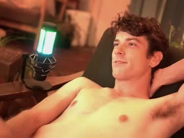 webcam man charlieonline live cam image #3568931