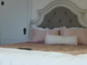 webcam girl littlegreekflower live cam image #8884739