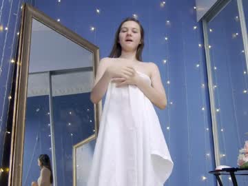 webcam girl kriskras__ live cam image #7053778