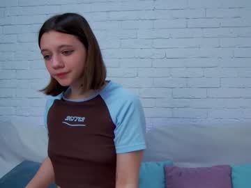 webcam girl lilly_bb_girl live cam image #3540083
