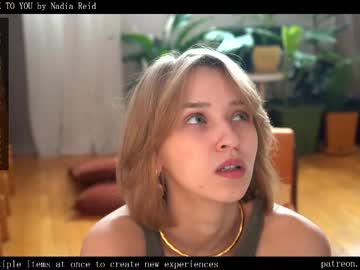 webcam girl ms_dira live cam image #12387552