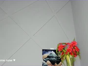 webcam girl mia_lui live cam image #3770232