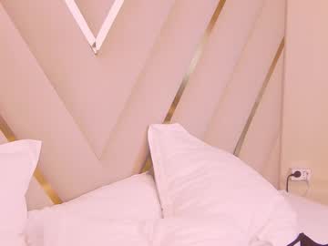 webcam girl gwenbanks live cam image #11815859