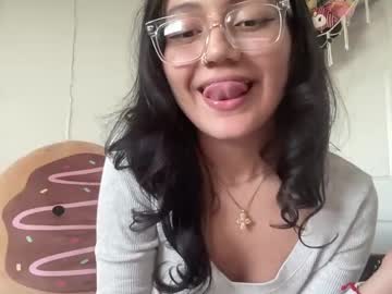 webcam girl miaxrain live cam image #12702257