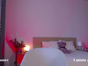 webcam girl lumoore live cam image #9241734