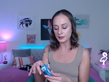webcam girl holihurricane live cam image #3939516