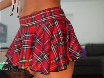 webcam girl ashley_benson1 live cam image #10190261