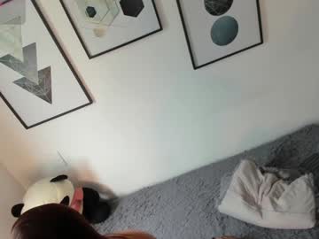 webcam girl abigail_w live cam image #12089794