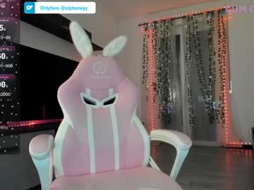webcam girl xxxhoneyxx live cam image #9645729