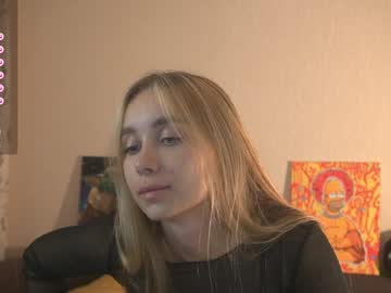webcam girl 2girls_1dream live cam image #11157676