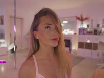webcam girl hannahjames710 live cam image #6279404