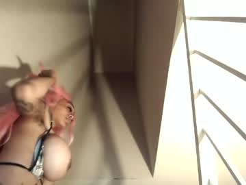 webcam girl creamyexotica live cam image #5888229