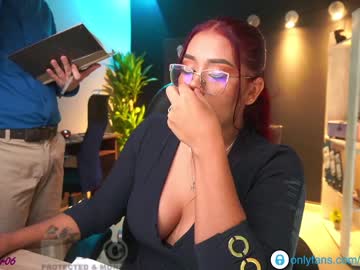 webcam girl gold_room live cam image #818527