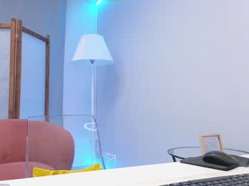 webcam girl lovlybambi live cam image #8698392