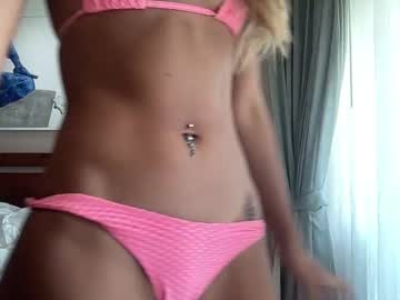 webcam girl peachy_paige live cam image #11830623