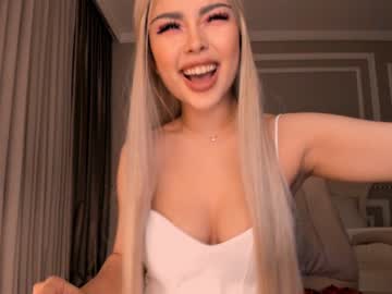 webcam girl bae_suz live cam image #2088782