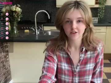 webcam girl lucydelovely live cam image #5404059