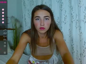 webcam girl kittycat__lovee live cam image #3594038