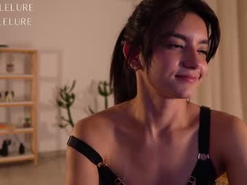 webcam girl ellelure_ live cam image #12524245