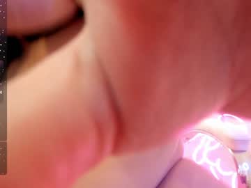 webcam girl akura_01 live cam image #10594012