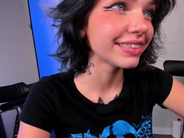 webcam girl blue_eye_twinkle live cam image #10248190