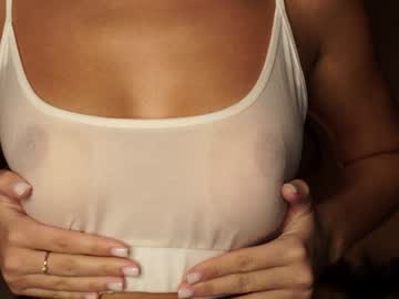 webcam girl emilybatee live cam image #11399414