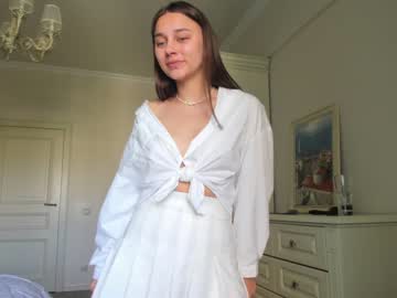 webcam girl eleonora_linn live cam image #3025477