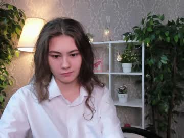 webcam girl little_mandy live cam image #2939460
