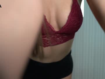 webcam girl mia_devill live cam image #3809422