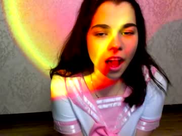 webcam girl hot_chill__ live cam image #3115801