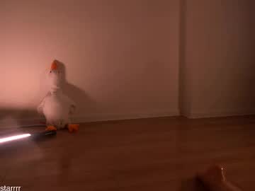 webcam girl shiningstarrr live cam image #12241138