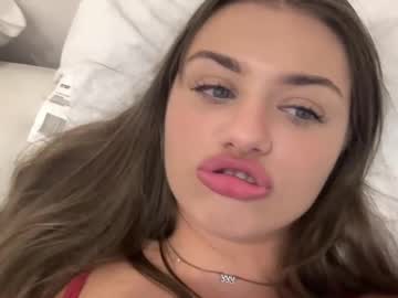 webcam girl cassies1 live cam image #9787697