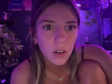 webcam girl oliviahansleyy live cam image #11652558