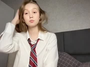 webcam girl lizzy_cutie live cam image #10748704