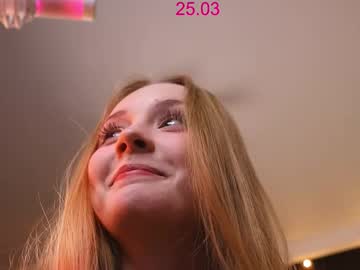 webcam girl lissa_meooow live cam image #12207812