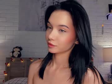 webcam girl riskyproject live cam image #8073442