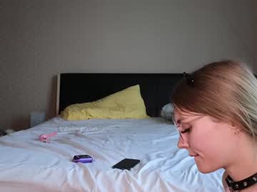 webcam couple ellie_mcqueen live cam image #9944329
