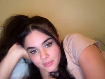 webcam girl gia_is_horny live cam image #6745560