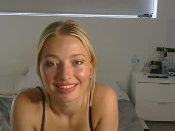 webcam girl gisellestreams live cam image #11492760