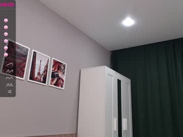 webcam girl angella_kleee live cam image #2087194