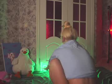 webcam girl lesi_moonie live cam image #10995671