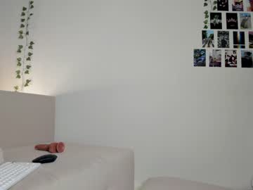 webcam girl wellicaren live cam image #9503277