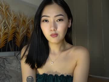 webcam girl refined_style live cam image #9031877