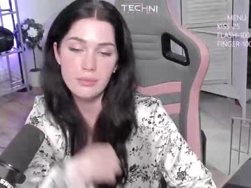 webcam girl evelynclaire live cam image #5715110
