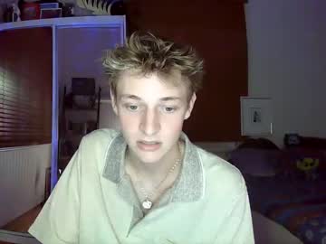 webcam man stoopidtwink live cam image #946885