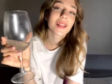 webcam girl gwendolynharkey live cam image #12772266